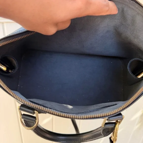Authentic Louis Vuitton Epi Alma Leather Bag - Picture 7 of 11